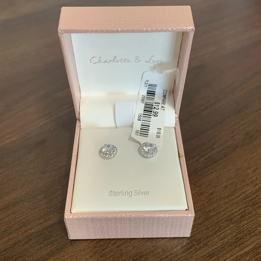 stud earrings silver new